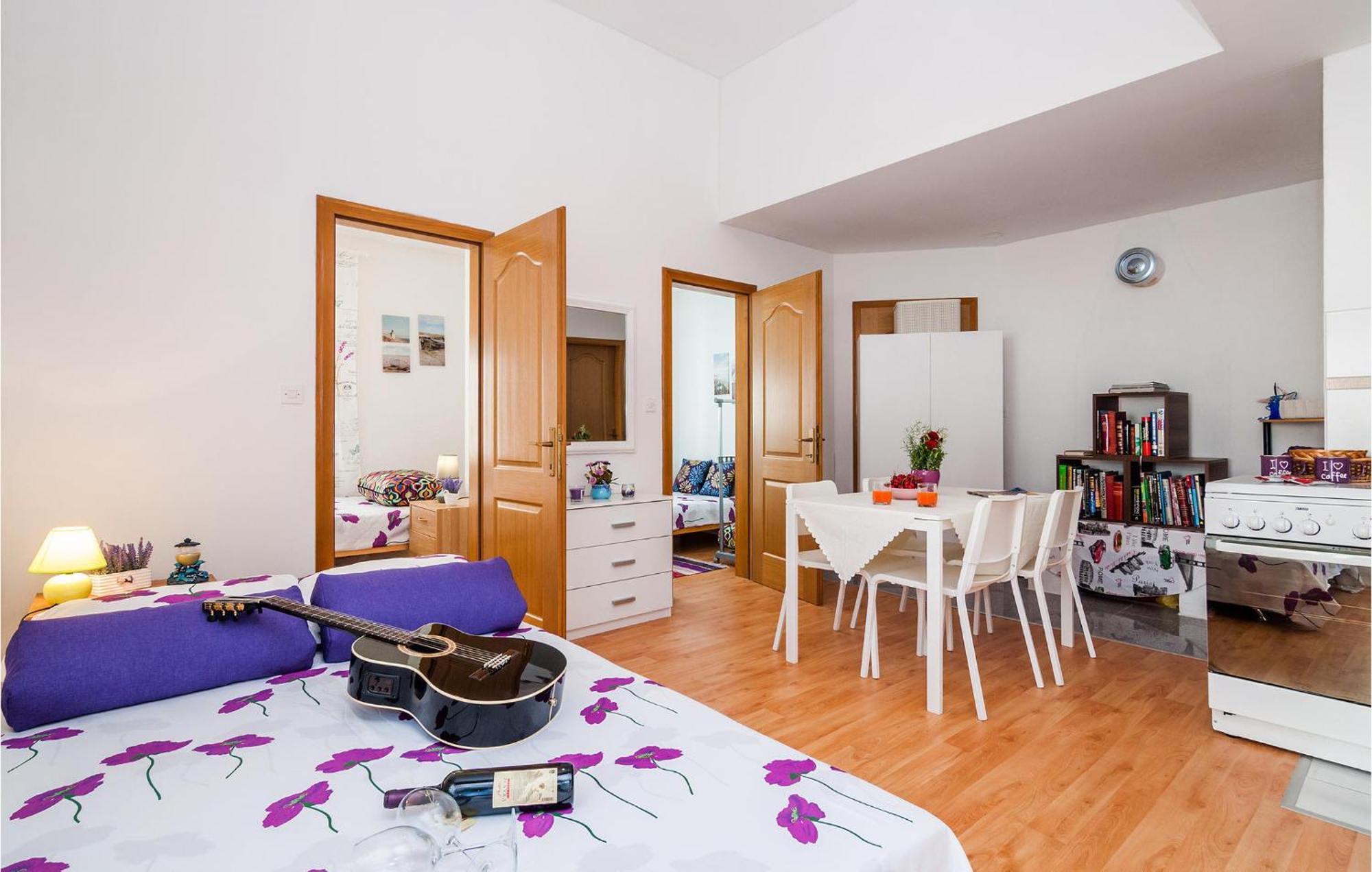 Nice Apartment In Vinjerac With Kitchen Ngoại thất bức ảnh